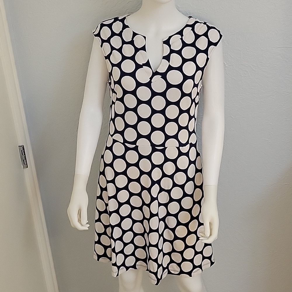 NEW YORK & CO Atomic Coin Dot Fit & Flare Split Neck MOD Tennis Dress - Picture 8 of 10
